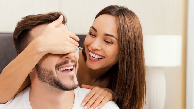 Las 10 principales señales de que le gustas a un hombre Géminis