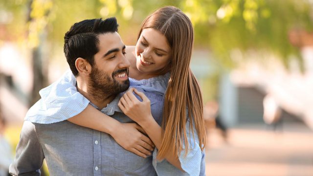 Cómo halagar a un hombre Capricornio