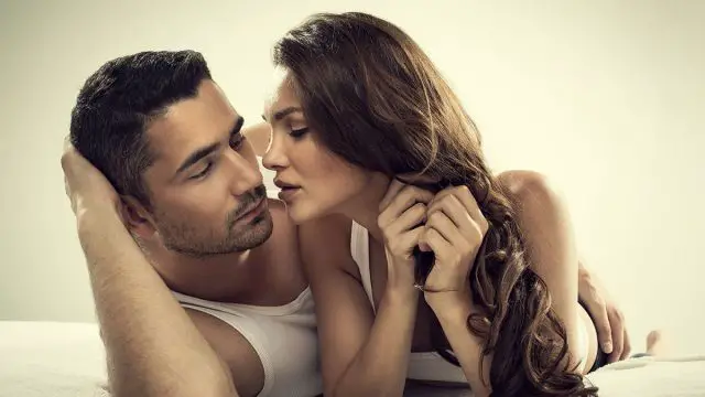 10 consejos para besar a un hombre Piscis y enamorarlo