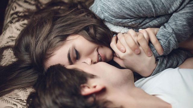 10 señales de que un hombre Escorpio está enamorado de ti