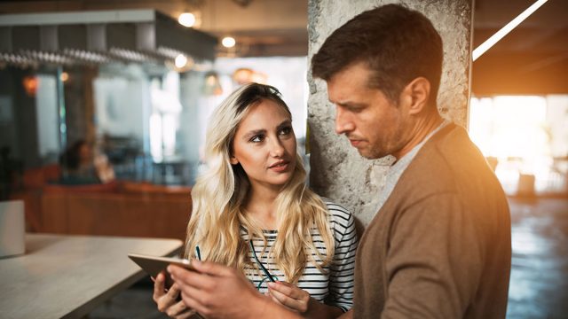 Cómo hablar con un hombre Escorpio